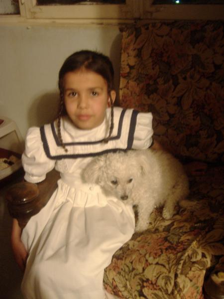 Ma fille Alex et le chien de ma voisine