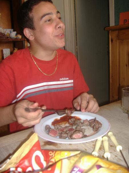 lors de la fondue faite par ceui qui mange