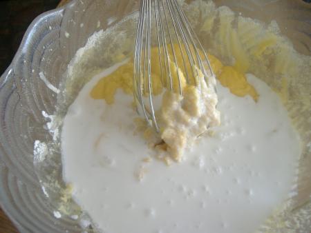 ajoutez la cr�me et m�langez le tout 