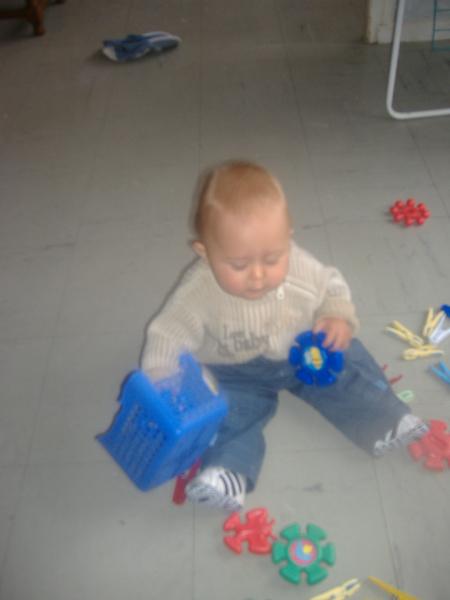 ho! le panier de pince � linge s' est ammusant