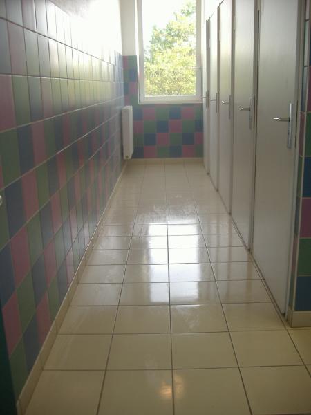 le couloir des wcs du premier 