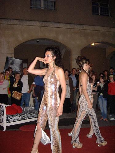 on a mis son habit de lumi�re