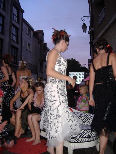 Magalie toute v�tue 