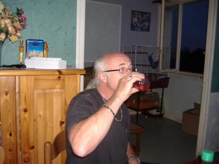 mon ami Jan-fran�ois  agent d'entretien dans le m�me lyc�