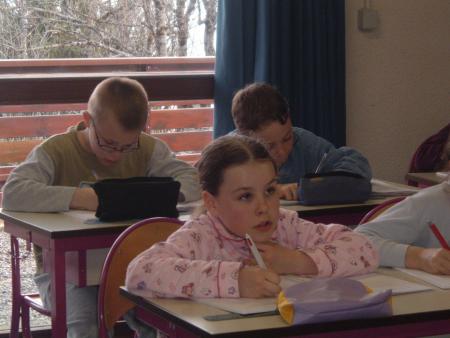 on est studieux , on r�fl�cit et l'on �crit