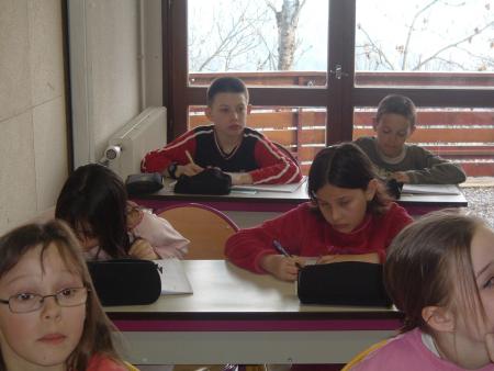 H�! j'allais oubli� le meilleur 